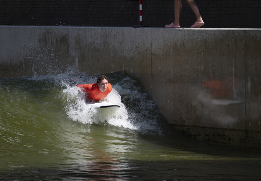 Surf010